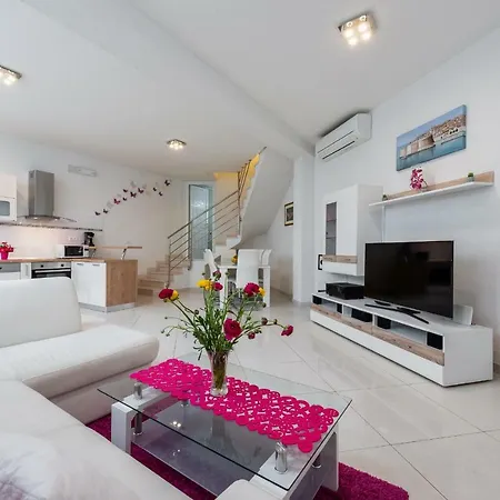 Апартаменты Luxury Sensation Spacious & Free Private Garage Дубровник
