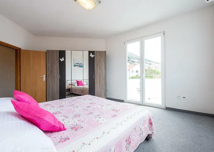 Luxury Sensation Spacious & Free Private Garage Apartament Dubrownik
